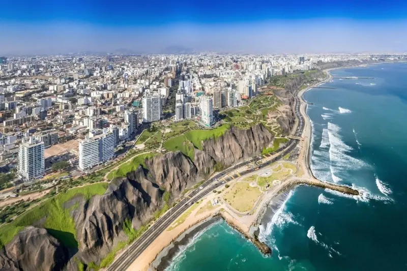 Which is the best Lima walking tour to discover the secrets of the ancient city?