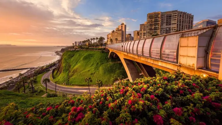 Lima City Tour: Affordable Guided Tours and Professional